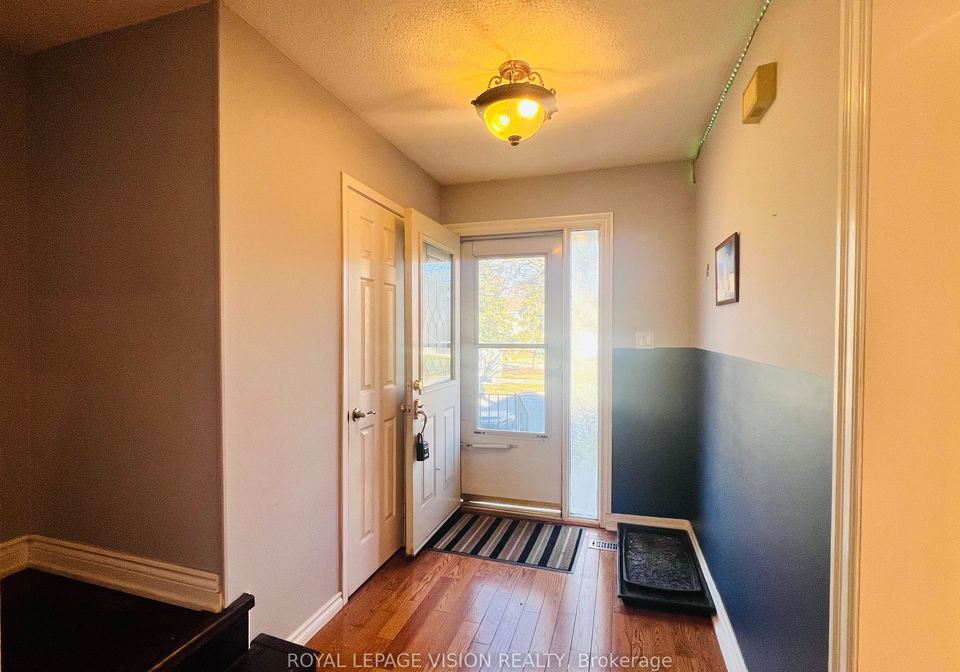 9-empringham-drive-scarborough-ontario-e12997404