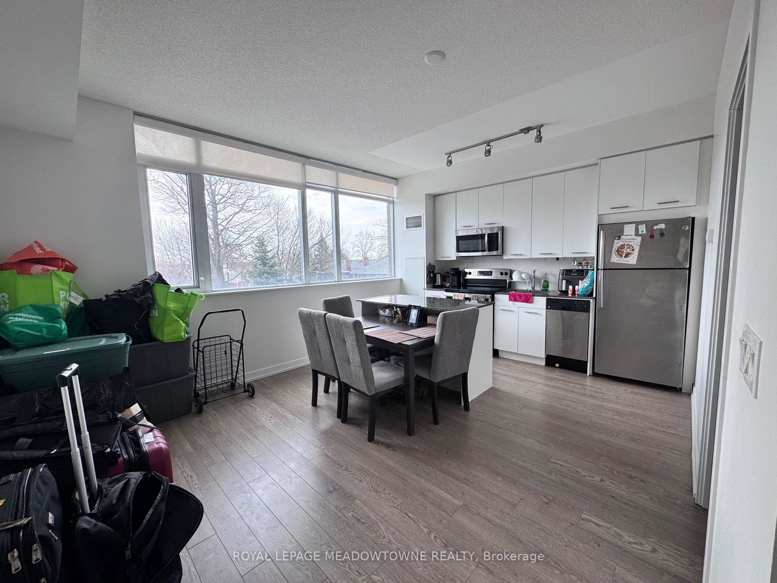 2055-danforth-avenue-toronto-ontario-e12998206