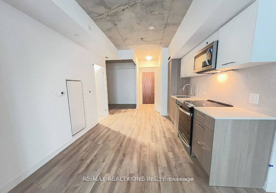 45-baseball-place-toronto-ontario-e12999414