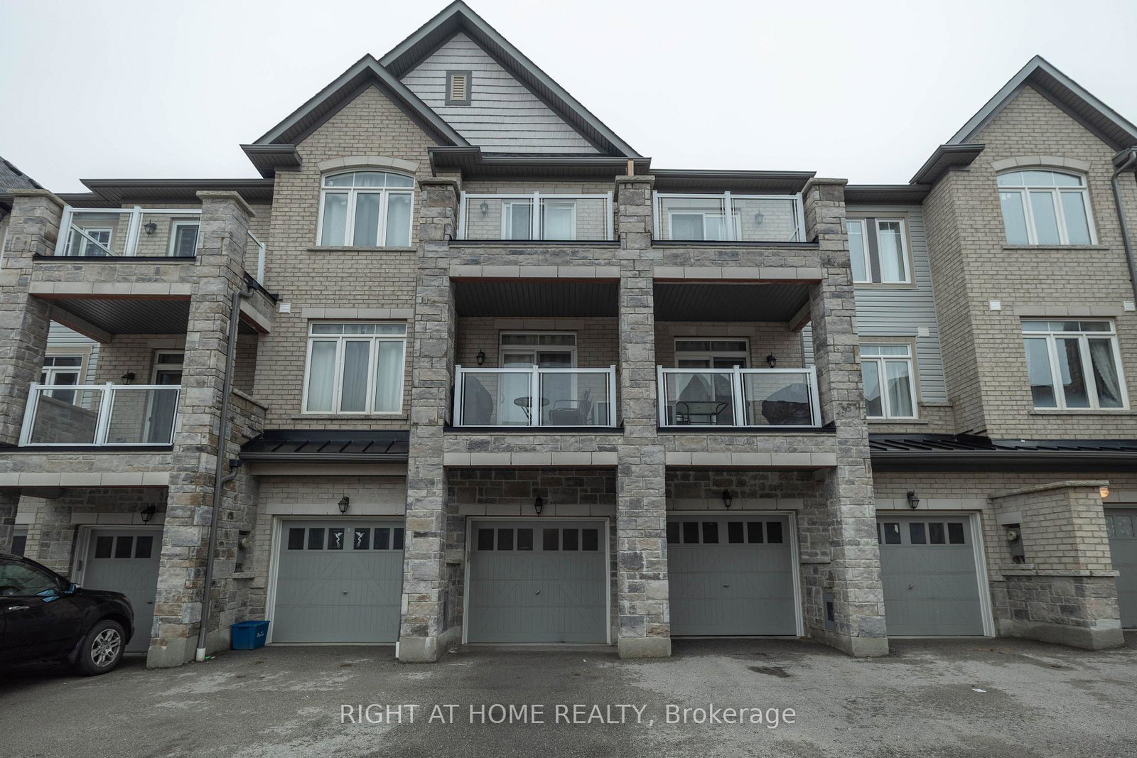 2560-ladyfern-crossing-pickering-ontario-e12999882