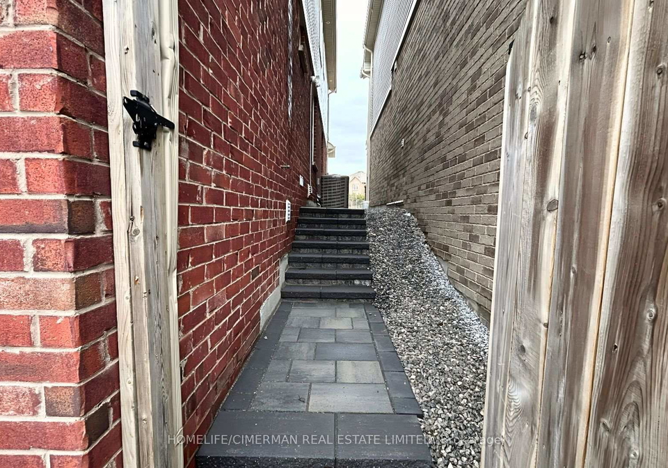 133-sharavogue-avenue-oshawa-ontario-e12999962