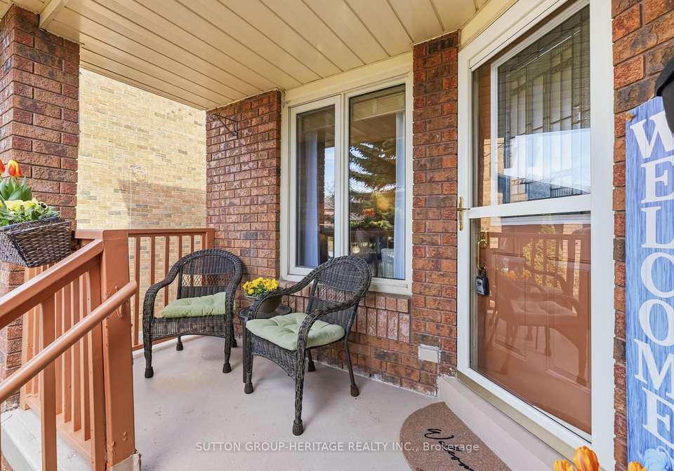204-lake-driveway-w-ajax-ontario-e13000318