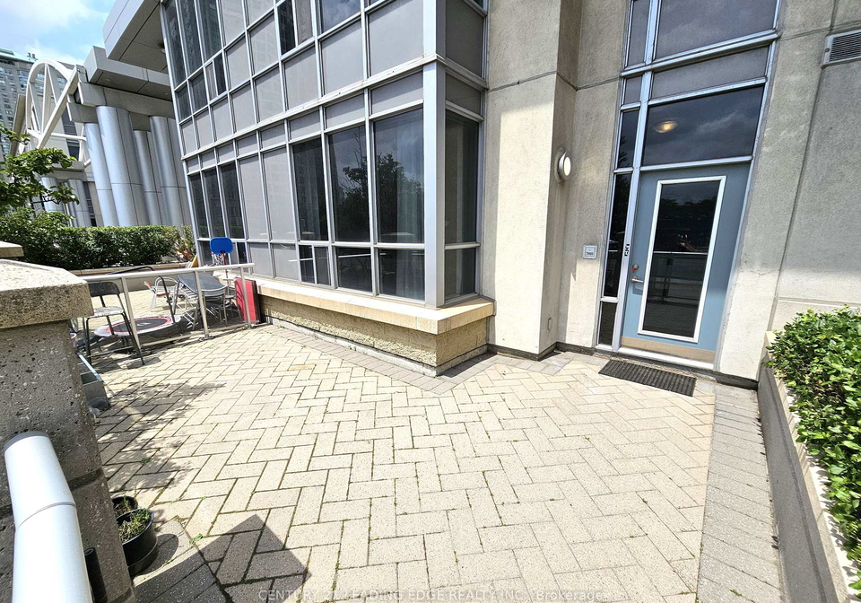 38-lee-centre-drive-scarborough-ontario-e13000504