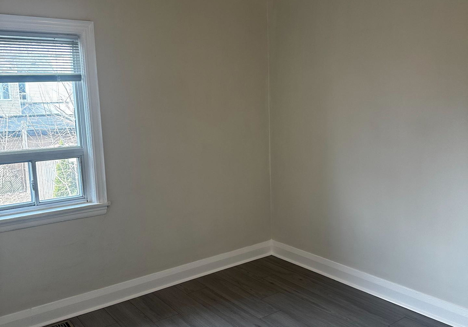 202-cedarvale-avenue-east-york-ontario-e13000568