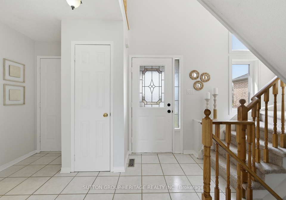 47-st-thomas-street-whitby-ontario-e13001196