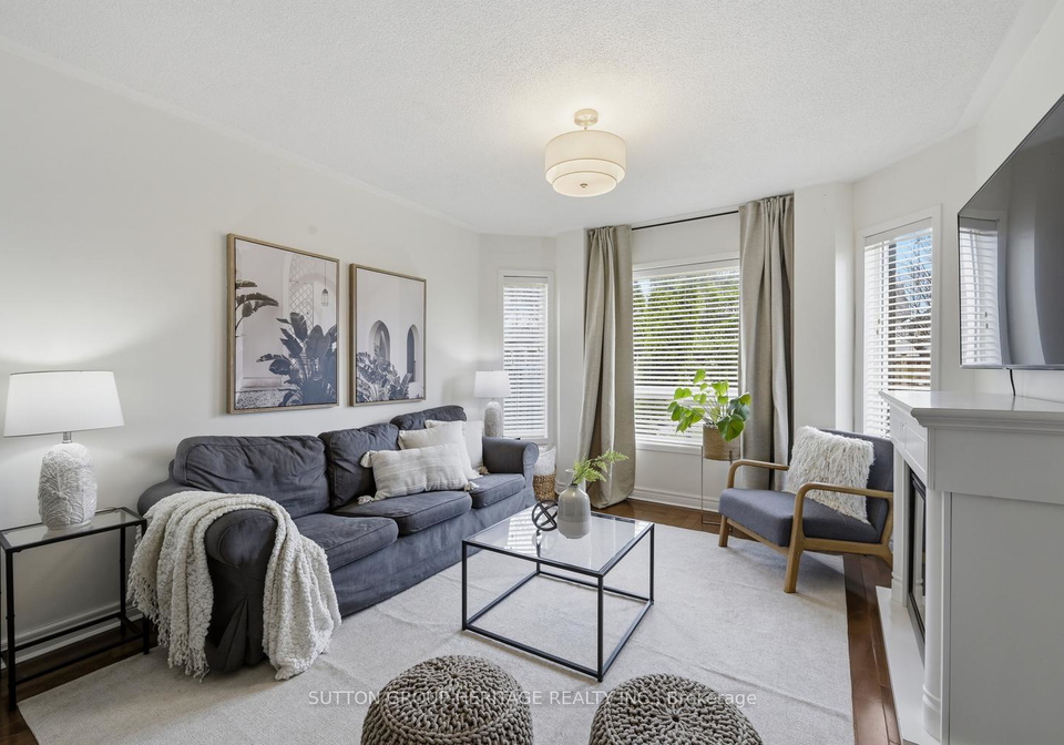 47-st-thomas-street-whitby-ontario-e13001196