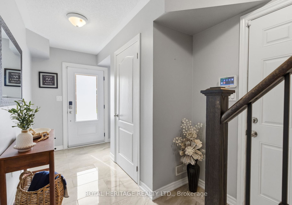 17-ken-bromley-lane-clarington-ontario-e13005120