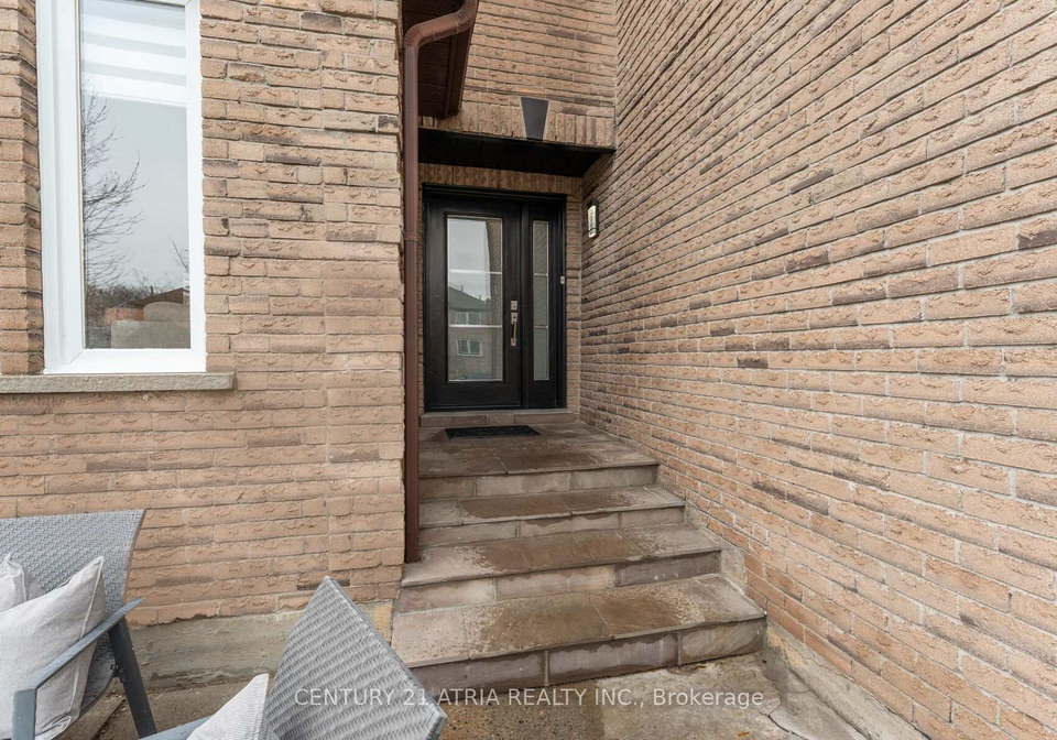 18-elmeroy-court-whitby-ontario-e13006602