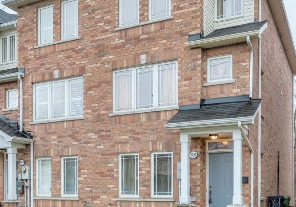 4269a-lawrence-avenue-e-scarborough-ontario-e13006728