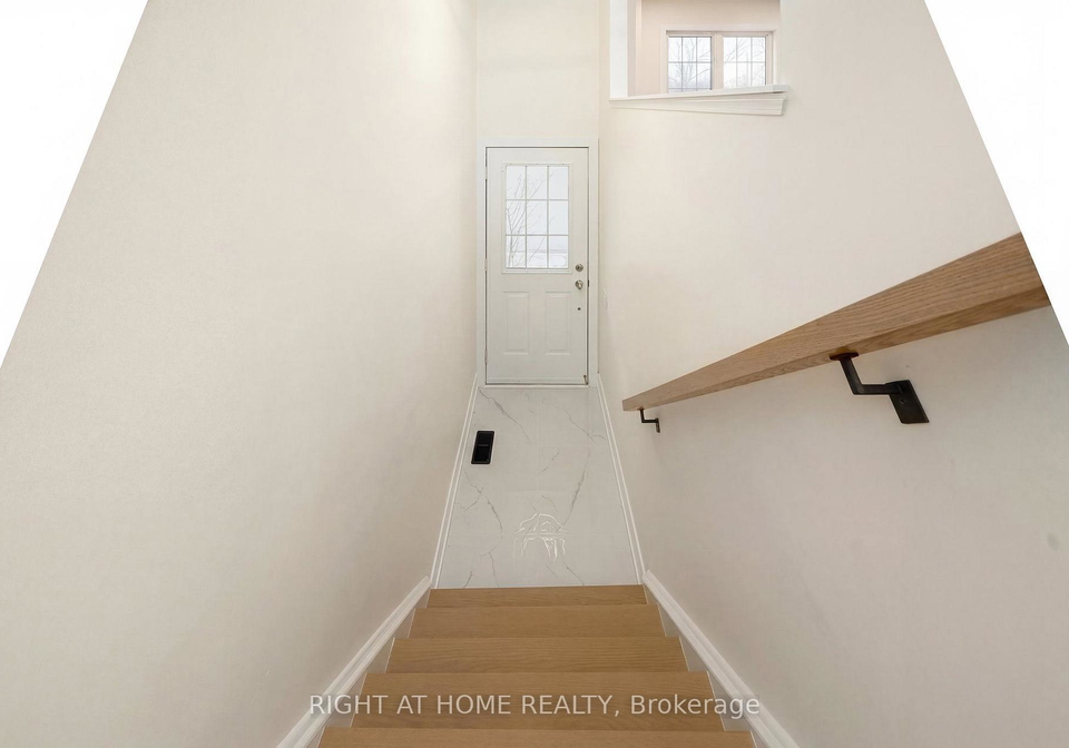 735-sheppard-avenue-w-pickering-ontario-e13006820