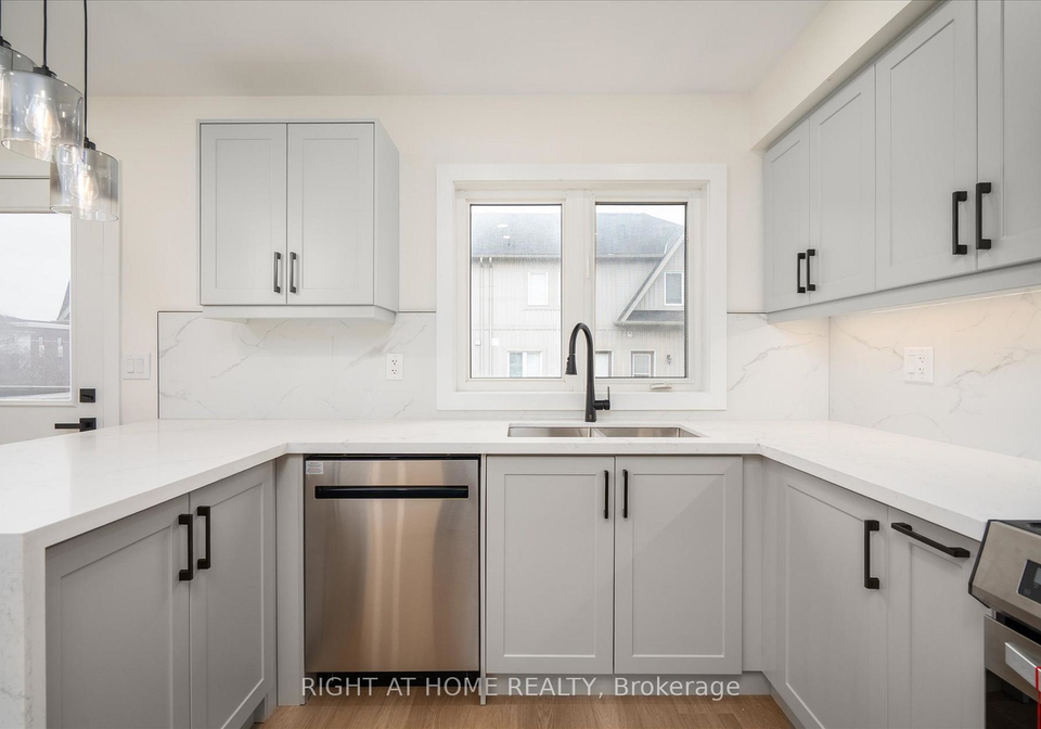 735-sheppard-avenue-w-pickering-ontario-e13006820