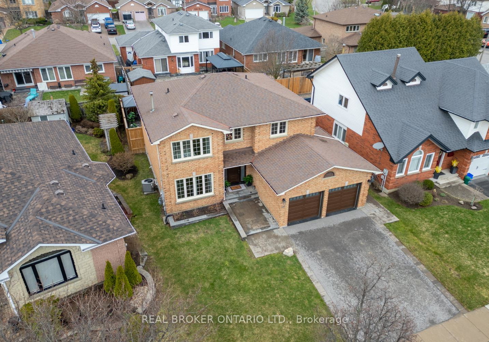 55-mull-crescent-clarington-ontario-e13007798