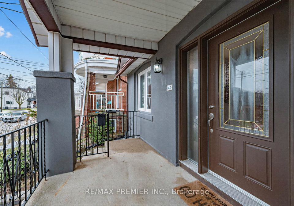 144-westlake-avenue-east-york-ontario-e13009118