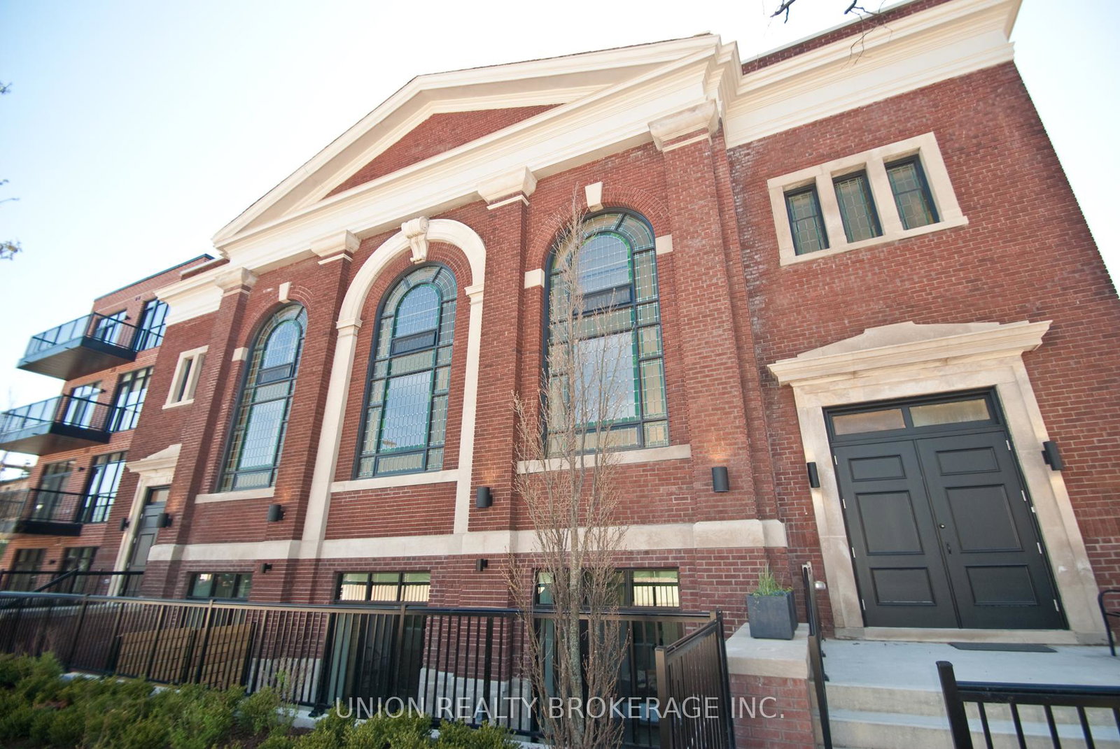 14-dewhurst-boulevard-east-york-ontario-e13009406