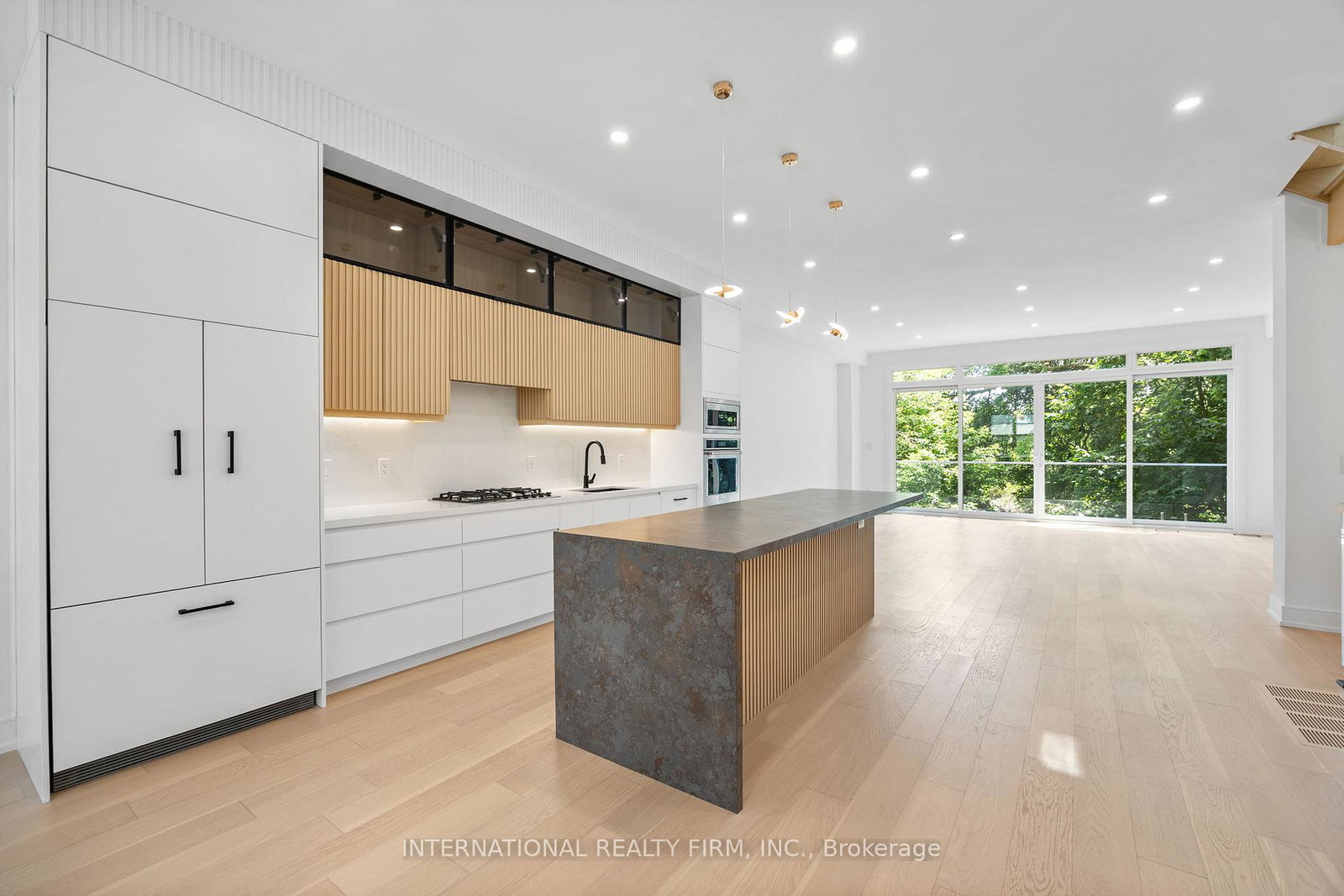 19-ivy-avenue-toronto-ontario-e13009936