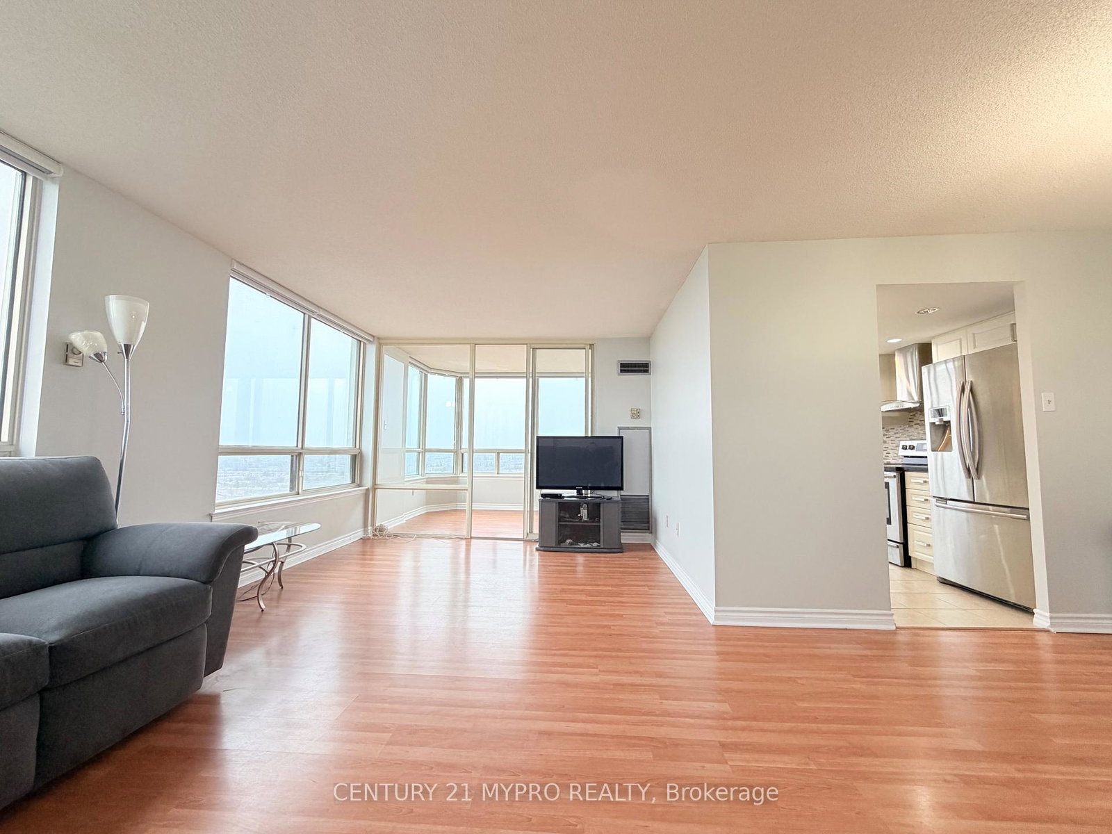 300-alton-tower-circle-scarborough-ontario-e13010522