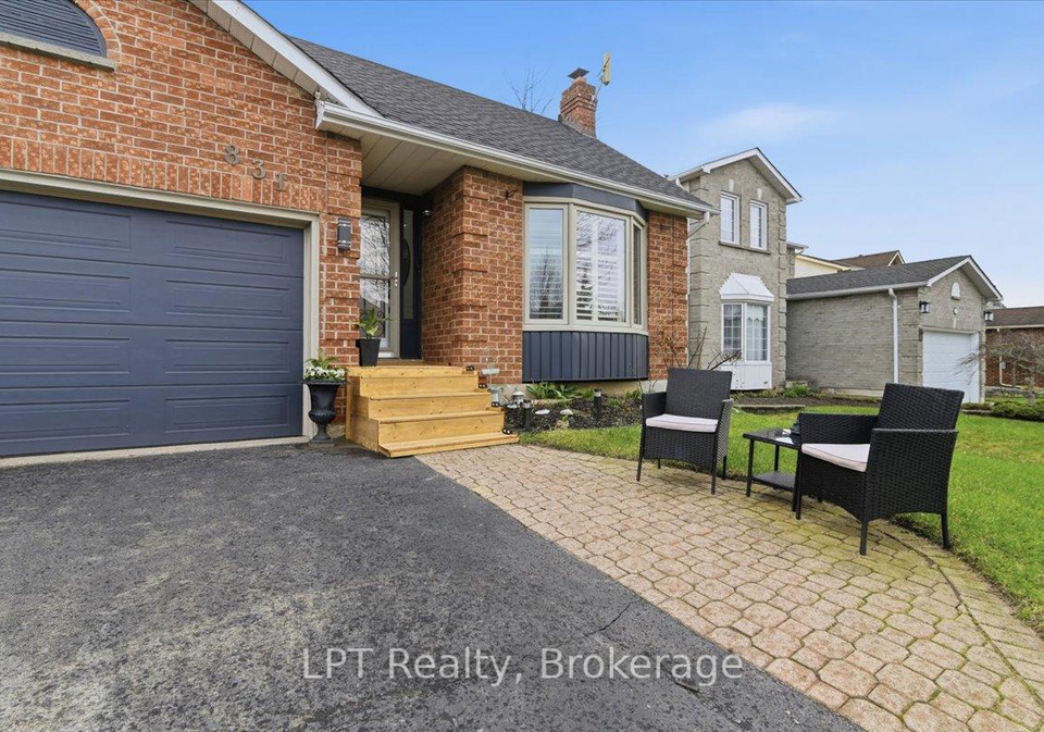 831-lavis-street-oshawa-ontario-e13010696