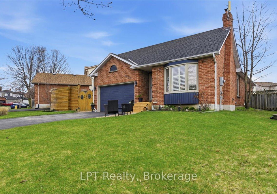 831-lavis-street-oshawa-ontario-e13010696