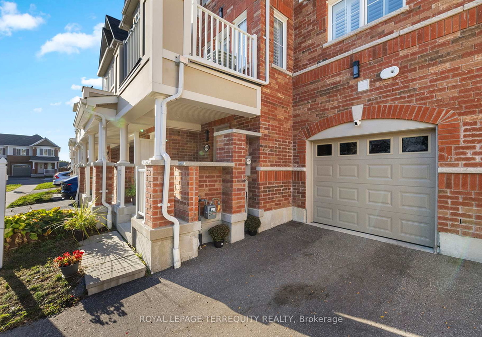 1058-clipper-lane-pickering-ontario-e13011364