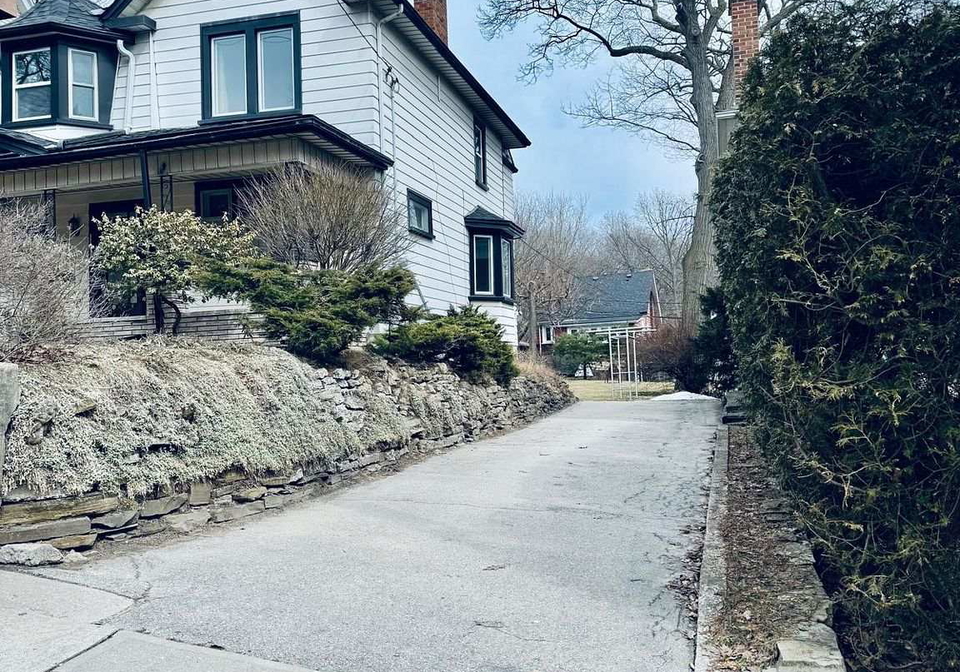 37-kingswood-road-toronto-ontario-e13012128