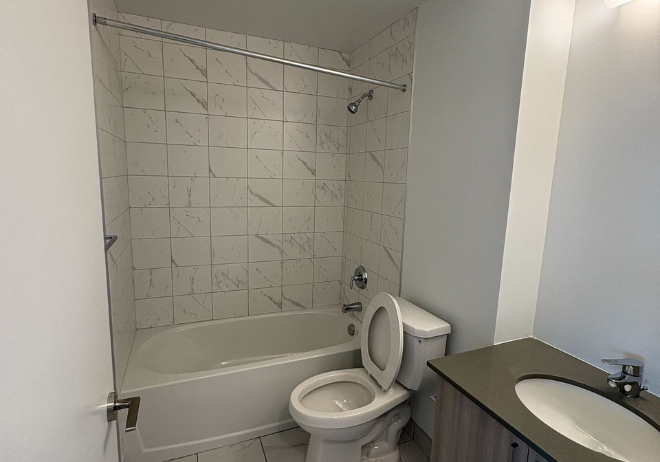 1435-celebration-drive-pickering-ontario-e13014922