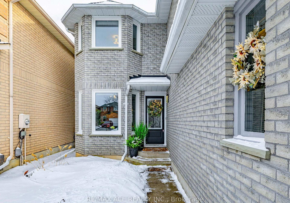 35-stagemaster-crescent-clarington-ontario-e13014934