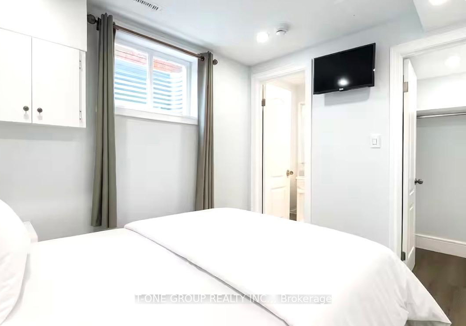 27-brimstone-basement-crescent-scarborough-ontario-e13015312