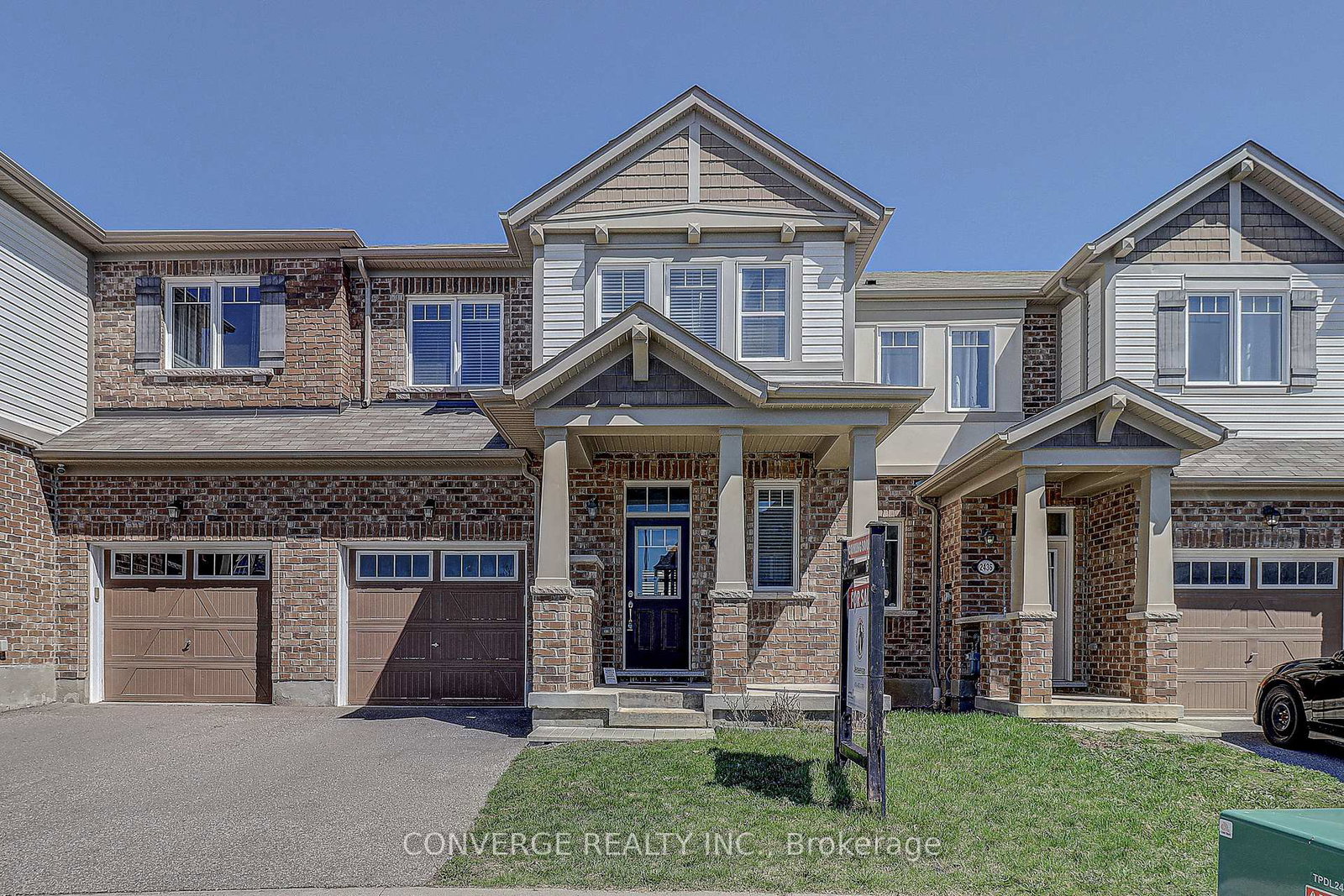 2434-moonlight-crescent-pickering-ontario-e13016042
