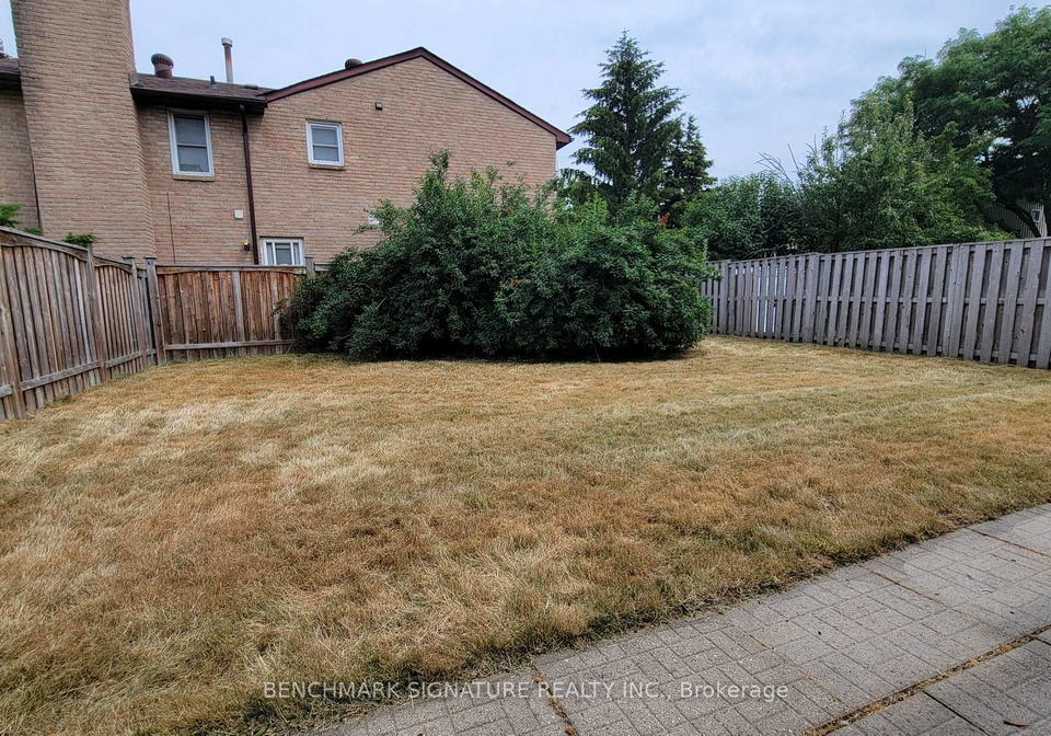 35-wintermute-boulevard-scarborough-ontario-e13016046
