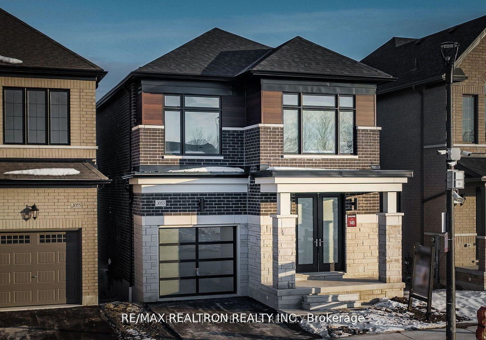 1053-zircon-manor-pickering-ontario-e13016264