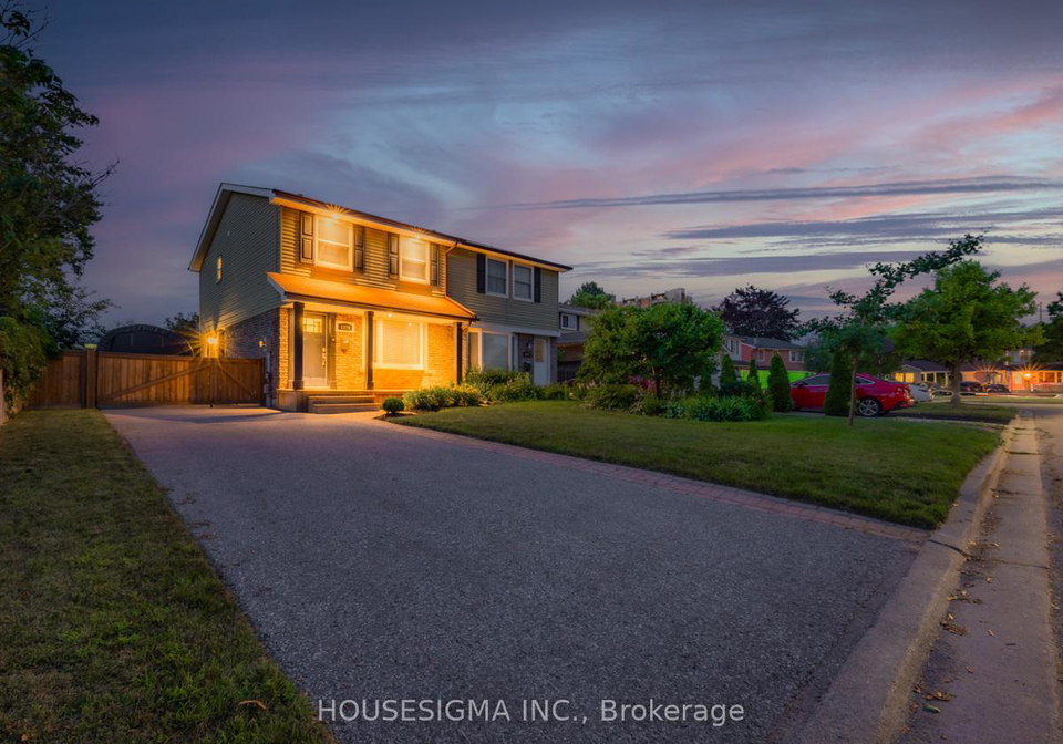 1379-orlando-court-oshawa-ontario-e13016492