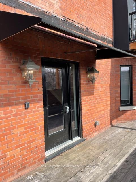 2174-queen-street-e-toronto-ontario-e13016898