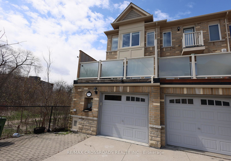 1309-danforth-road-scarborough-ontario-e13016934