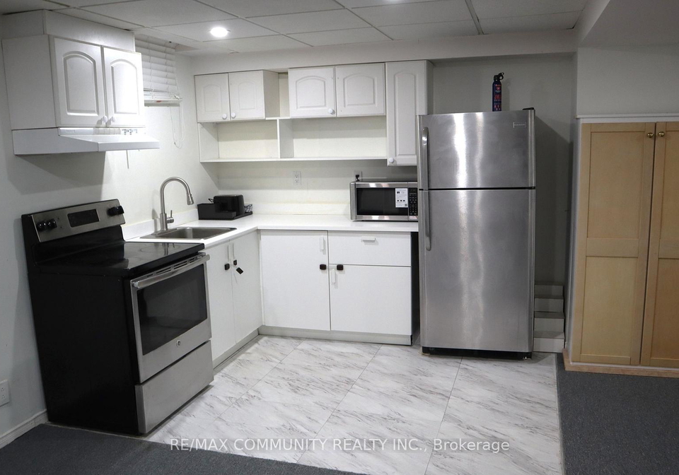 1556-dellbrook-avenue-pickering-ontario-e13017168