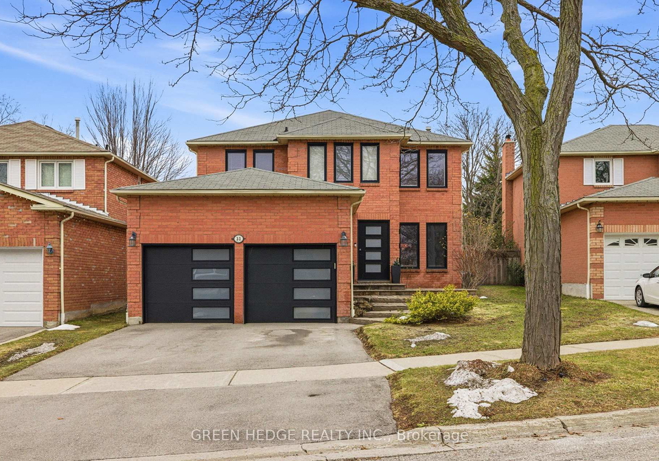 33-dagwell-crescent-ajax-ontario-e13017436