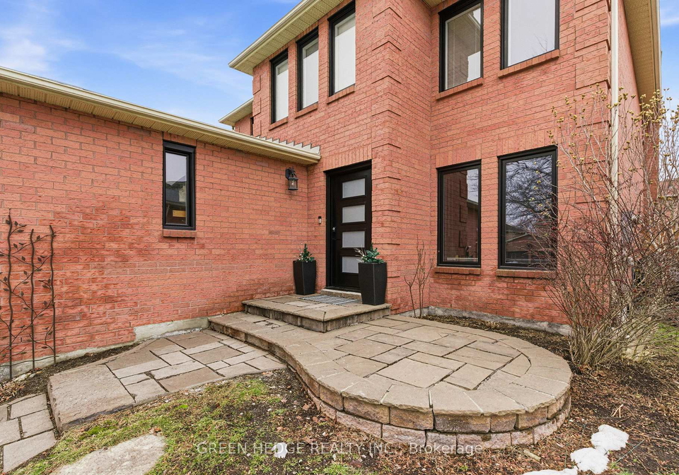33-dagwell-crescent-ajax-ontario-e13017436
