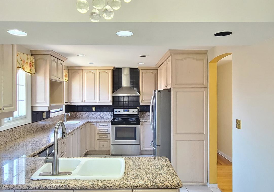 424-military-trail-scarborough-ontario-e13017736