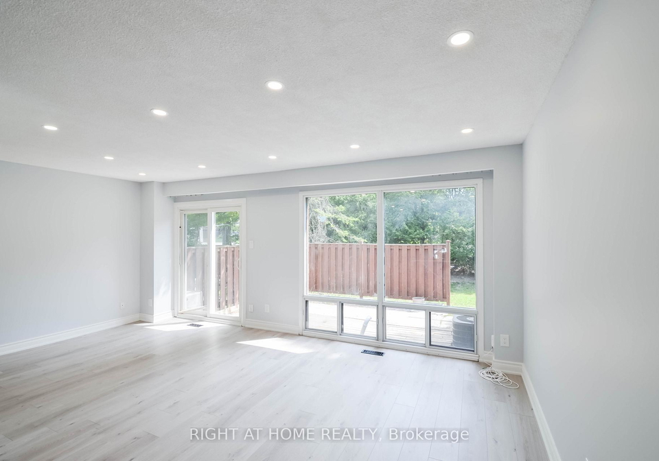 30-chichester-place-scarborough-ontario-e13018034