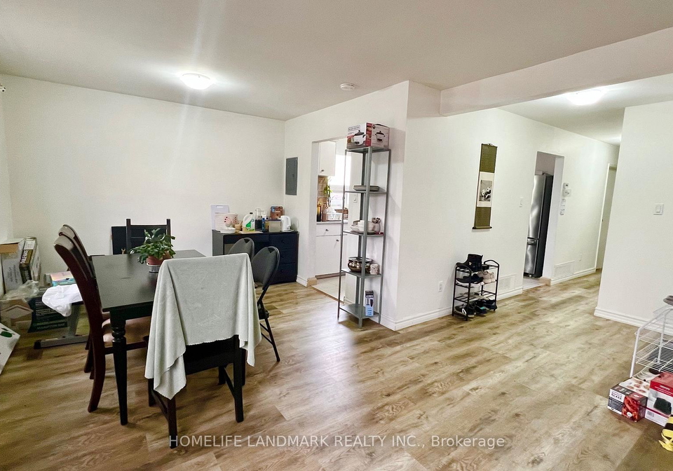 81-ed-square-scarborough-ontario-e13018038