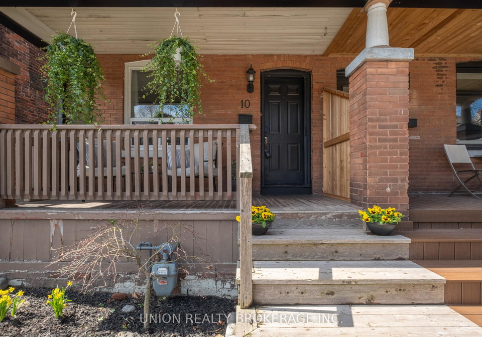 10-bertmount-avenue-toronto-ontario-e13018180
