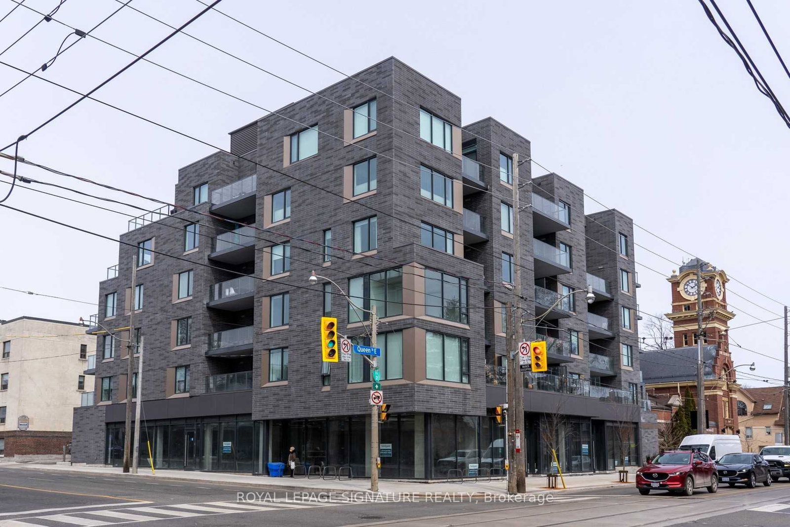 1888-queen-street-e-toronto-ontario-e13018850