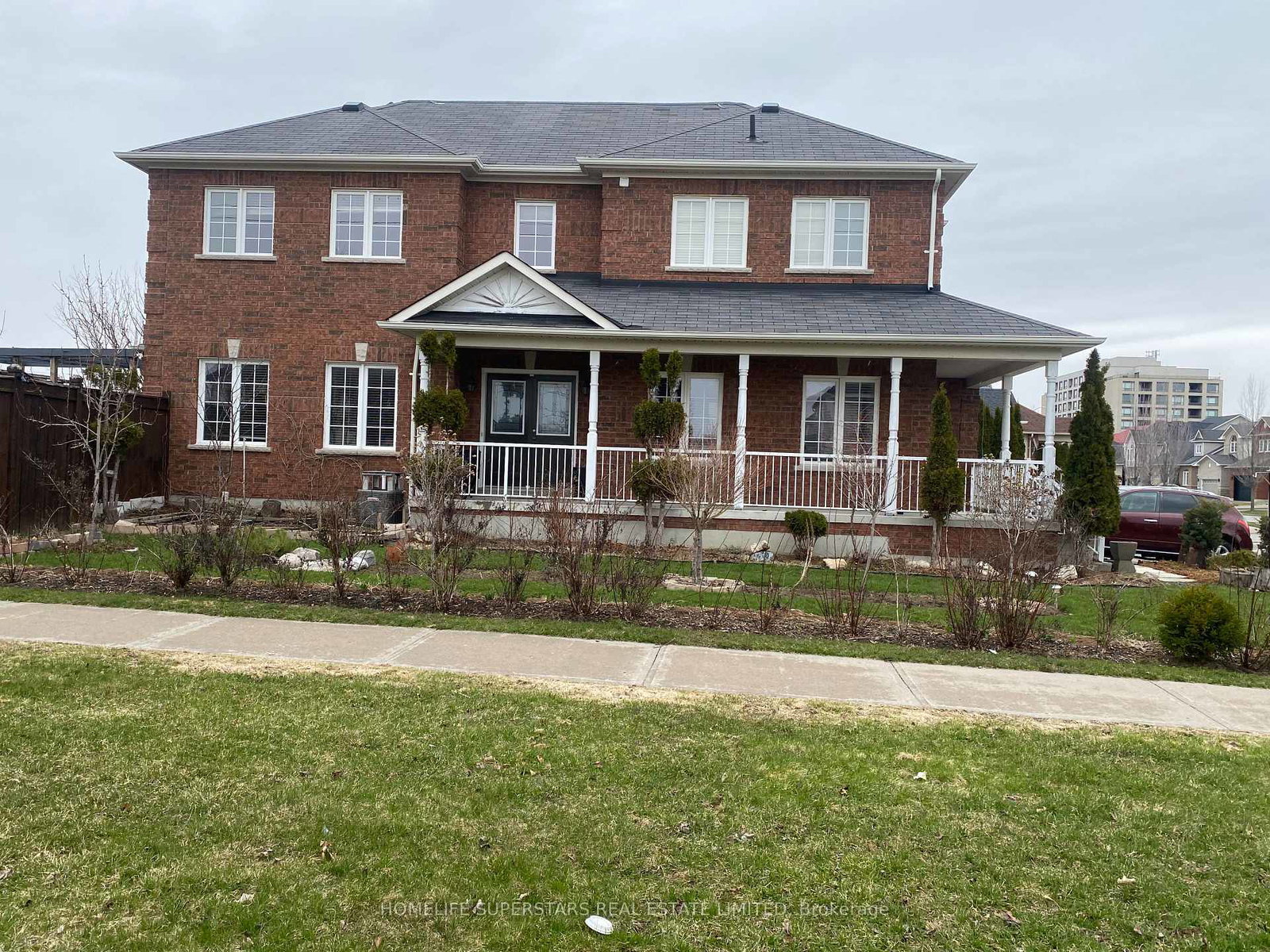 1316-macinally-court-oshawa-ontario-e13019740