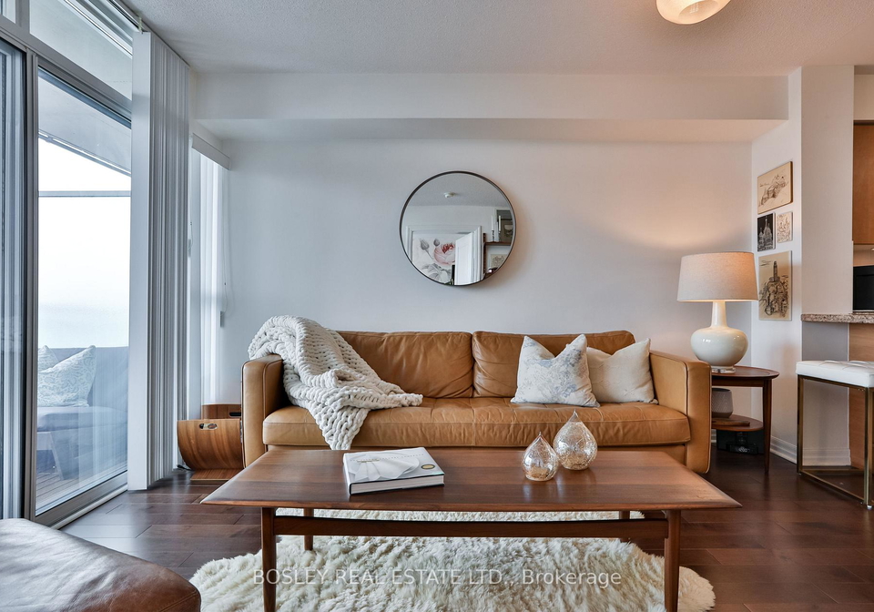1600-charles-street-whitby-ontario-e13020298