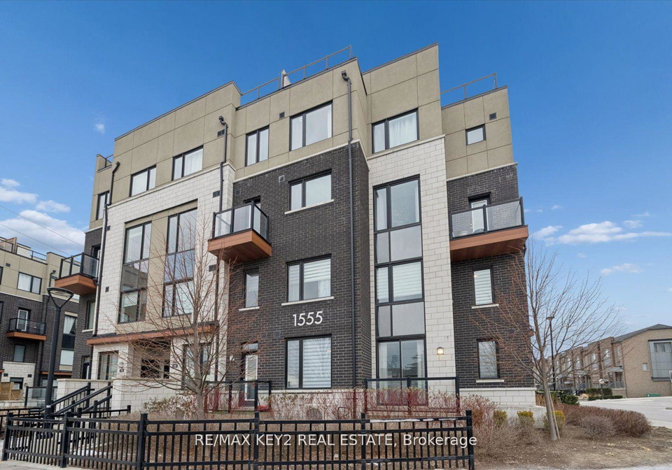 1555-kingston-road-pickering-ontario-e13021124