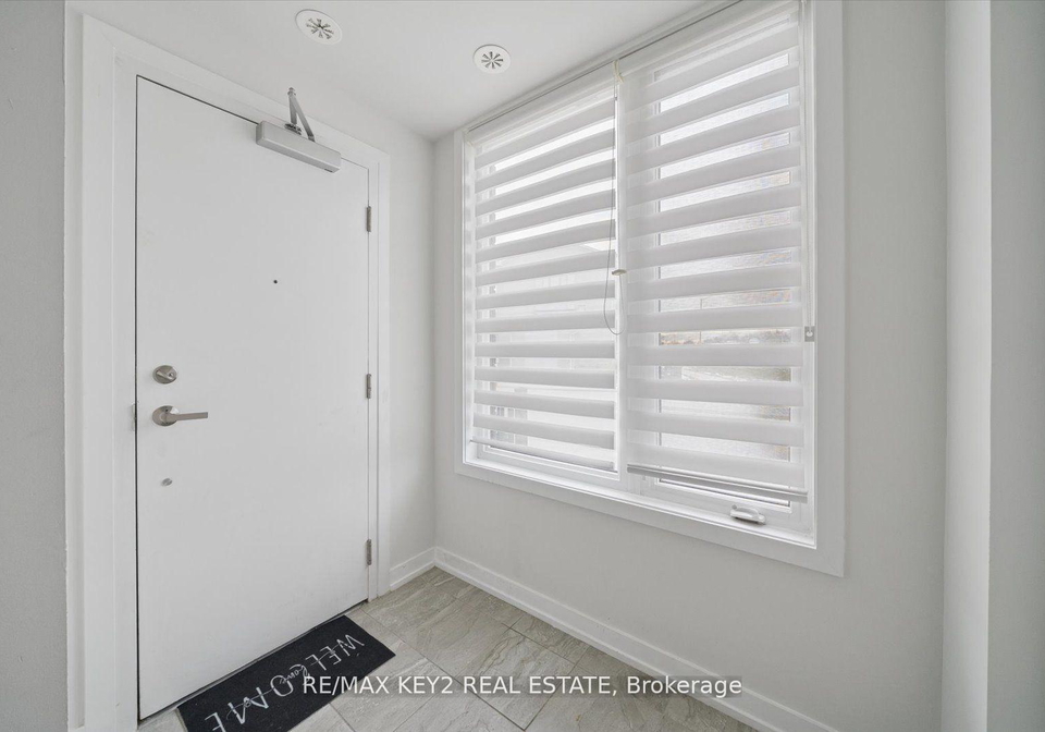 1555-kingston-road-pickering-ontario-e13021124