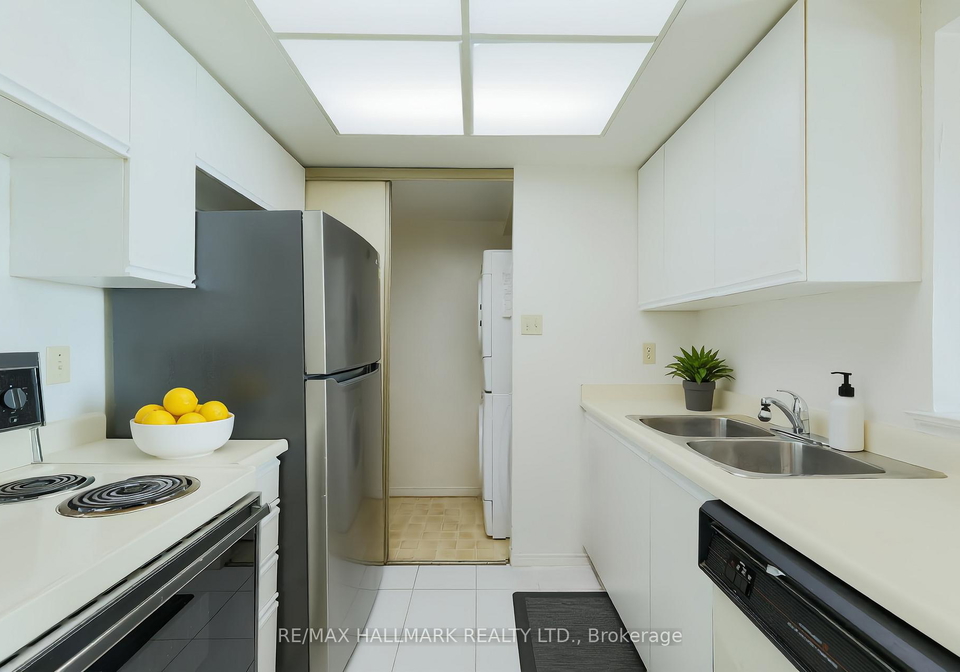 3-greystone-walk-drive-scarborough-ontario-e13021366