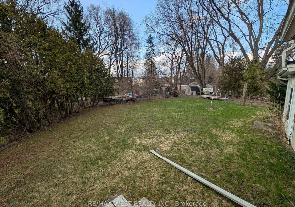 1192-1200-kingston-road-pickering-ontario-e13021436