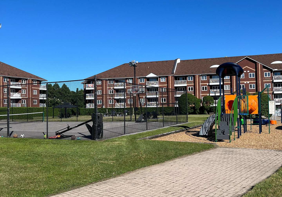 193-lake-driveway-w-ajax-ontario-e13021496