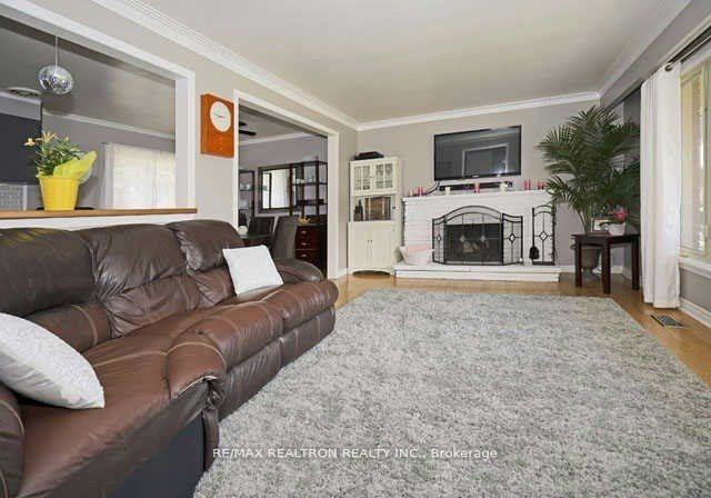 325-cochrane-street-whitby-ontario-e13023574