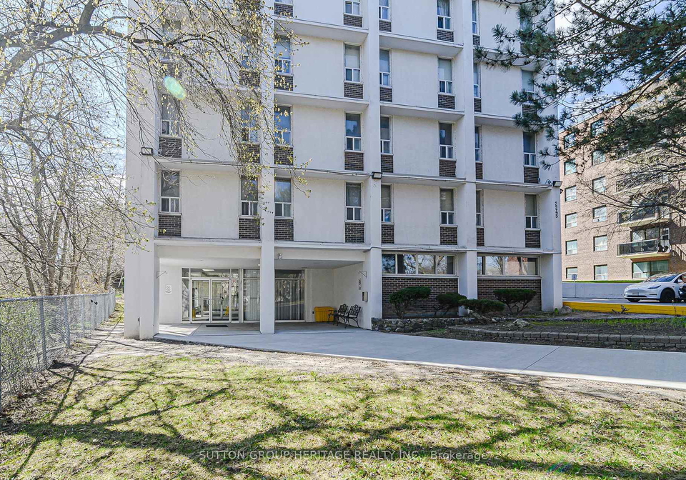 2245-eglinton-avenue-e-scarborough-ontario-e13023588